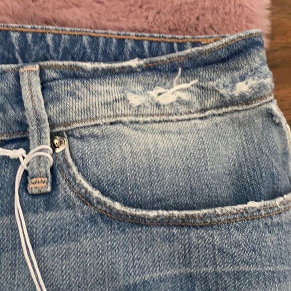 Good American Pom Pom Blue Distressed Denim Skirt Contemporary Boho Feminine - Picture 15 of 16